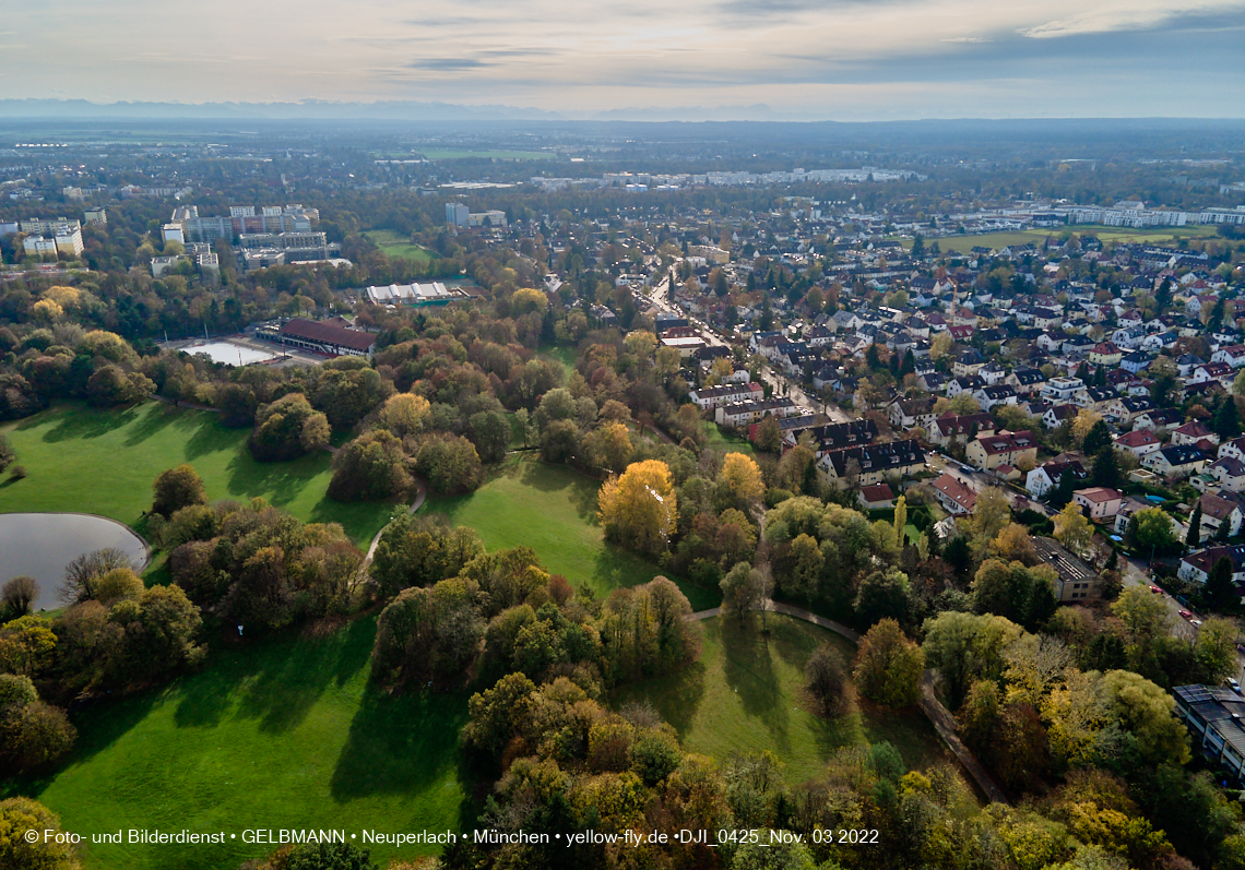 03.11.2022 -  Ostparksee mit Umgebung in Neuperlach